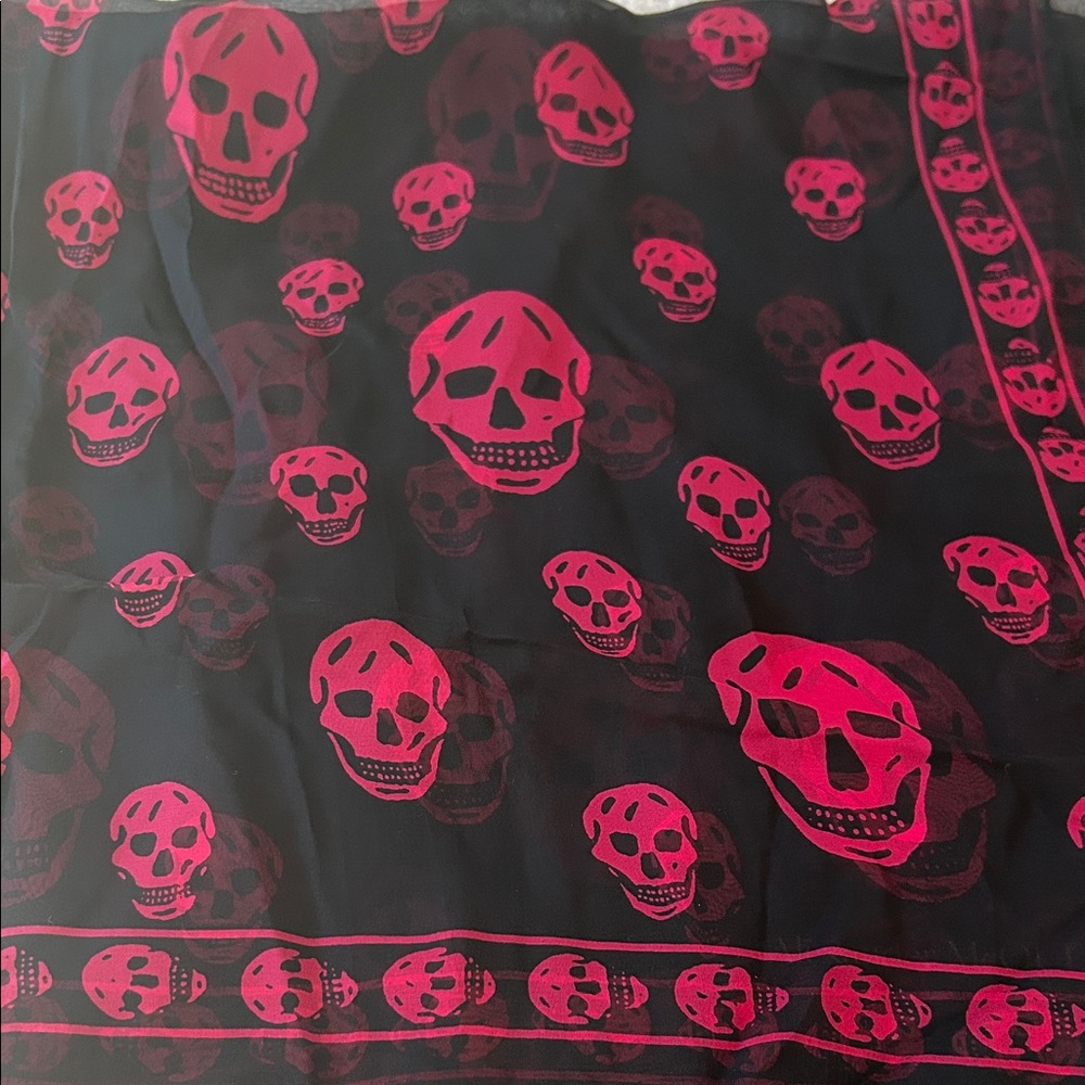 Alexander McQueen Black and Pink Silk Scarf - Picture 3 of 4